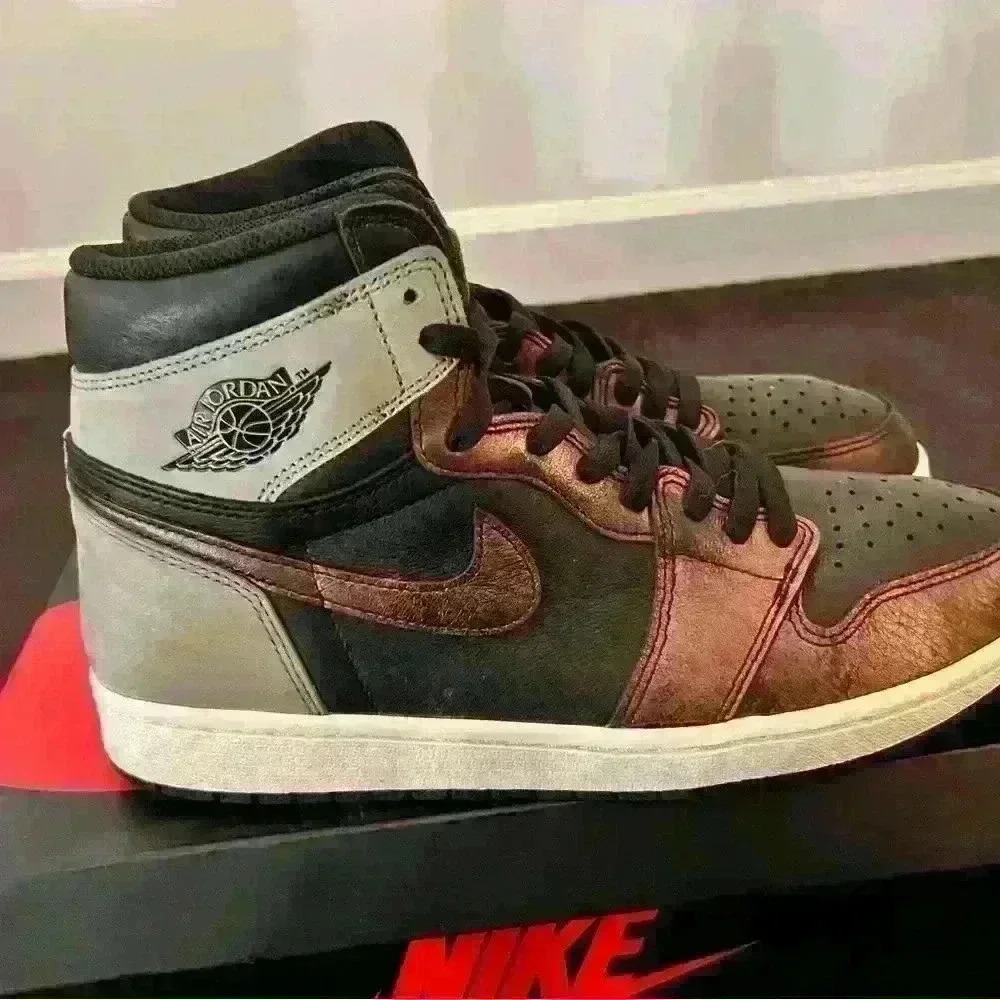 Air Jordan 1 Retro High OG Patina & Smoke Grey M 11